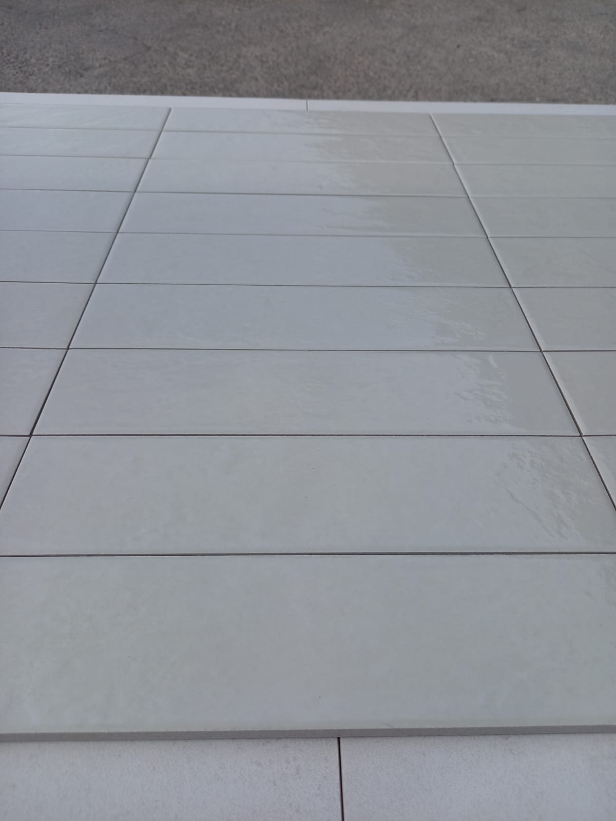 Piastrelle 7.5x30 Regoli beige glossy