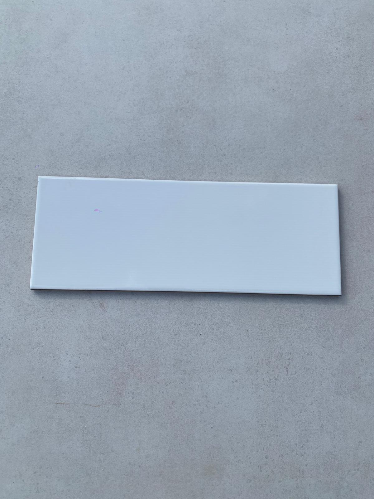 Piastrella 12.5x33.3 Mozart w bianco
