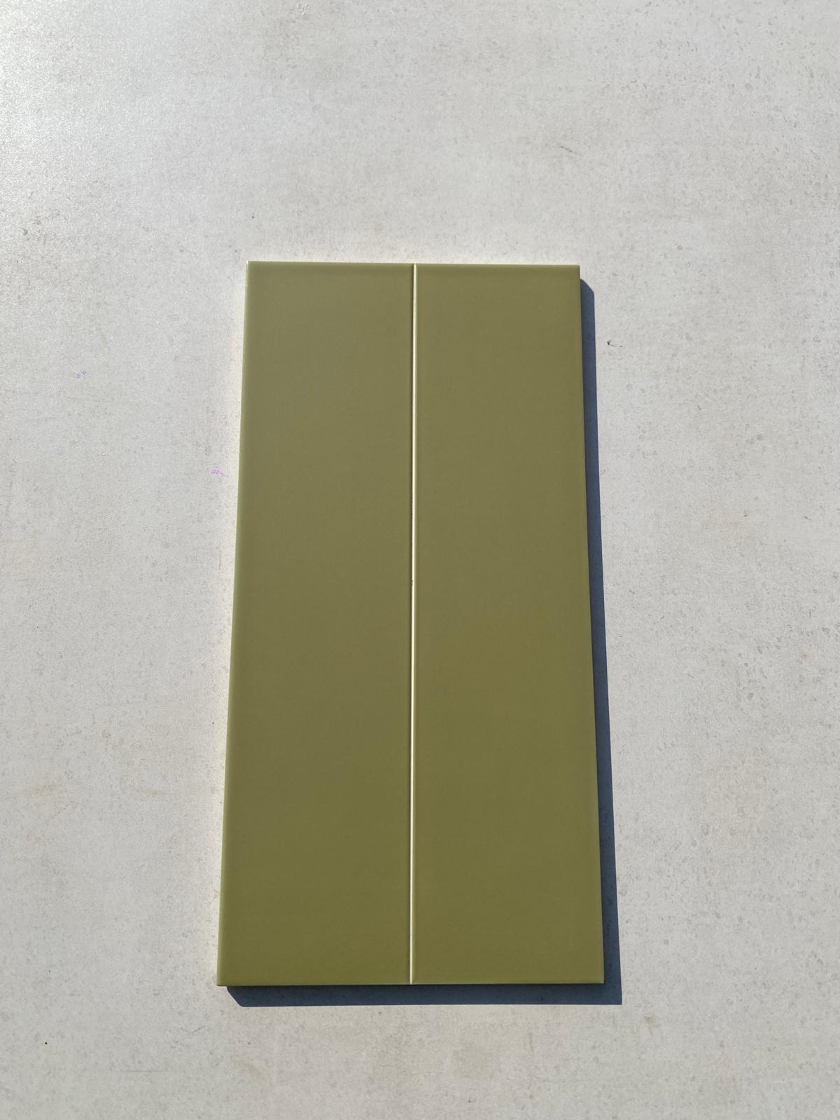 Piastrelle 20x40 Verde oliva preinciso