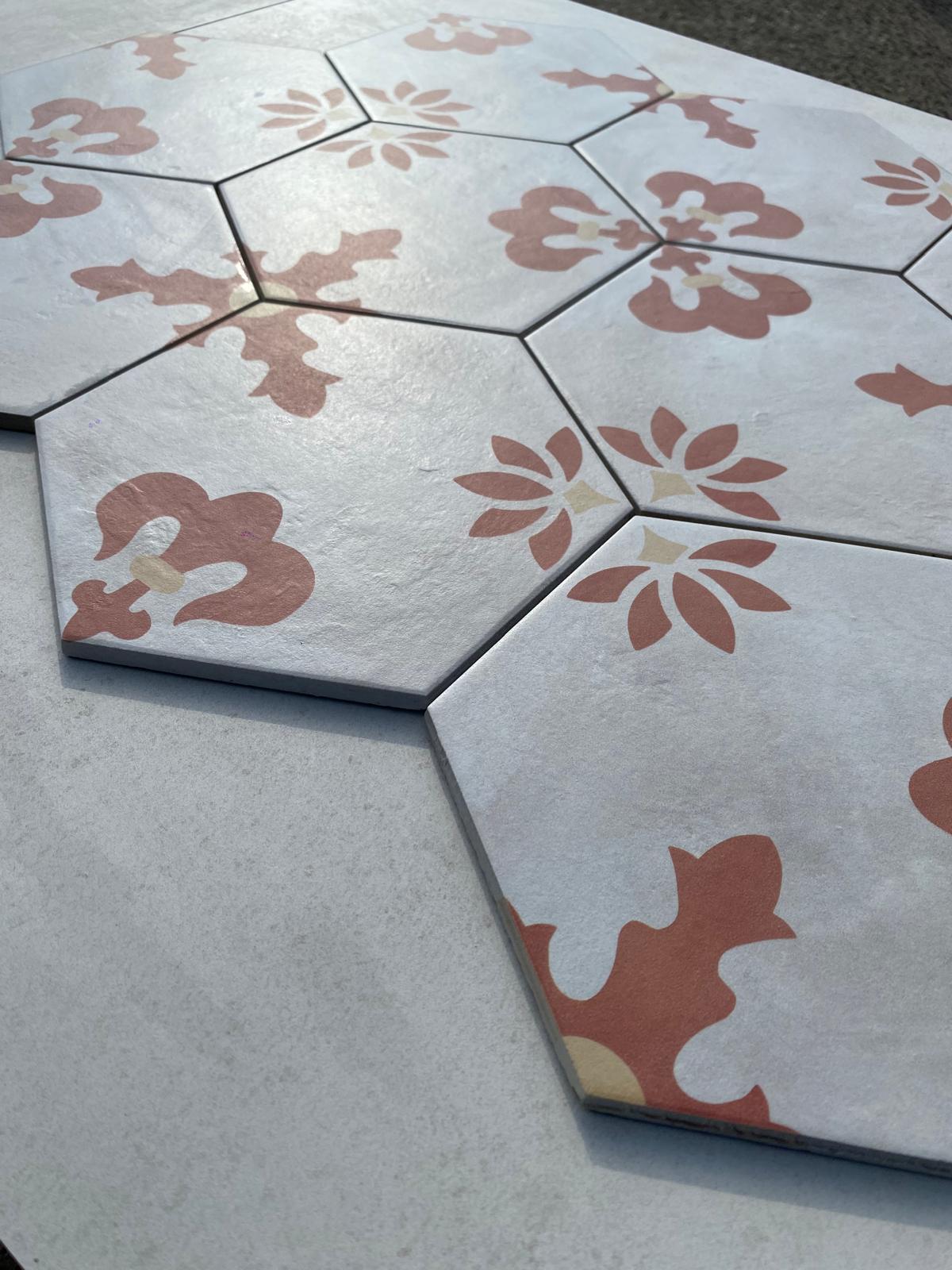 Piastrelle 25x21.6 Serie terra art esagonale giglio tc matt giallo rosso bianco