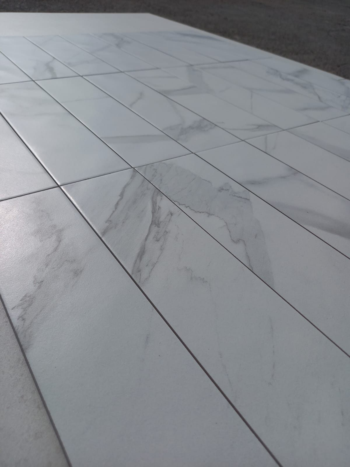 Piastrelle 7.5x30 Statuario marmo matt