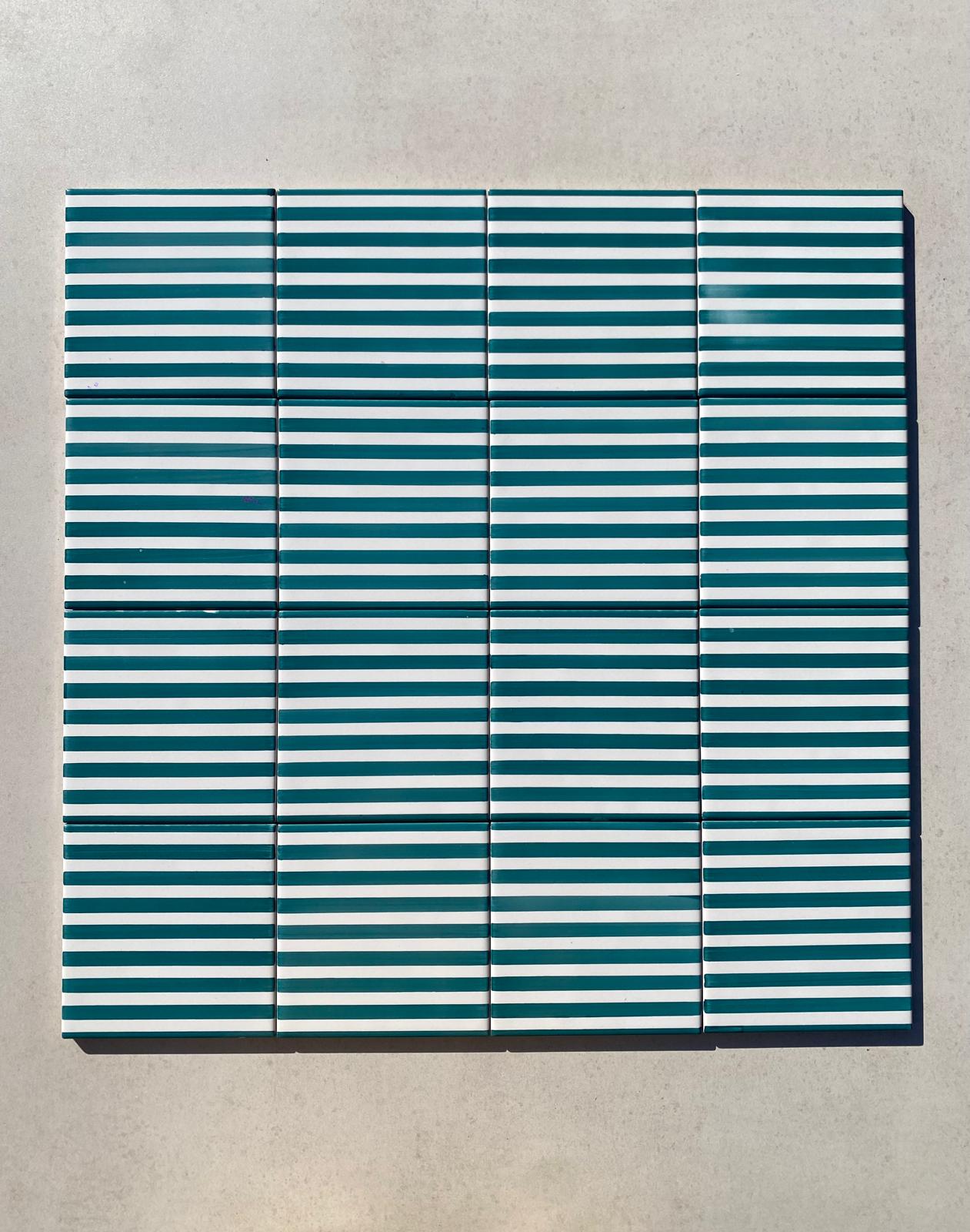 Piastrelle 13x13 Mille righe verde smeraldo