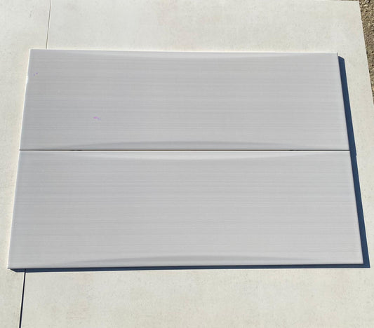 Piastrelle 25x75 Linear grigio in rilievo lucido