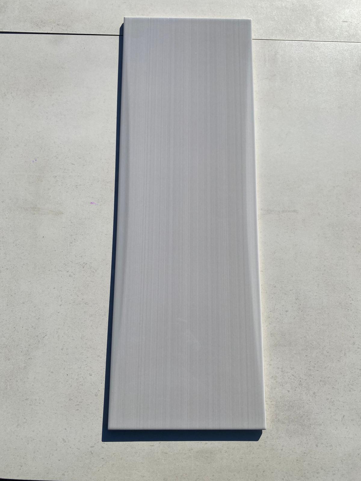Piastrelle 25x75 Linear grigio in rilievo lucido