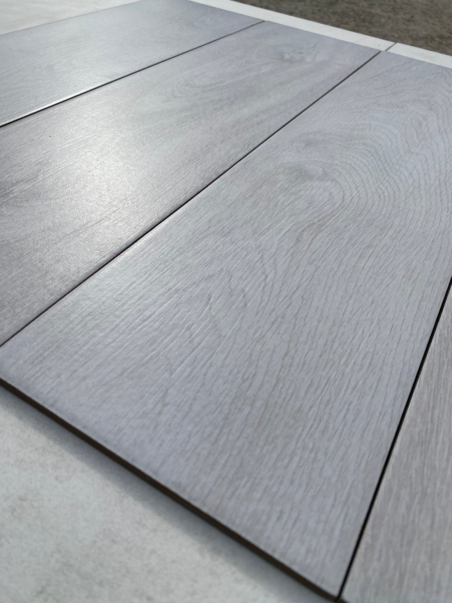 Piastrelle 18x62 Ash bianco opaco