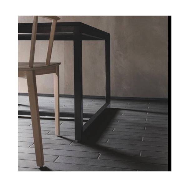 Piastrelle 7.5x60 Elementi nero legno