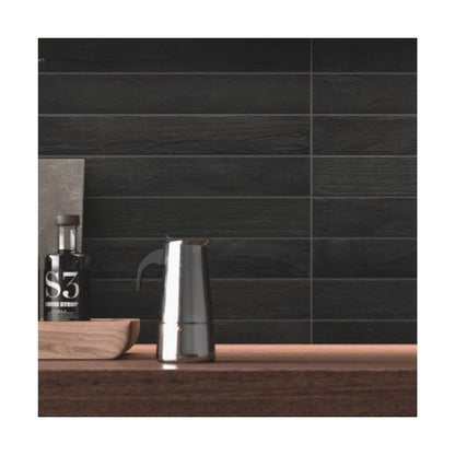 Piastrelle 7.5x60 Elementi nero legno