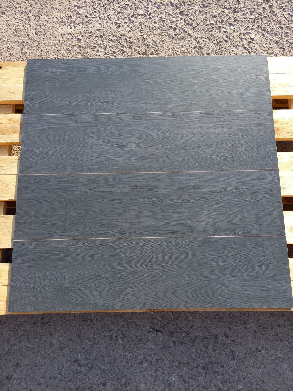 Piastrelle 19x78.9 Natural rovere antracite rettificato matt