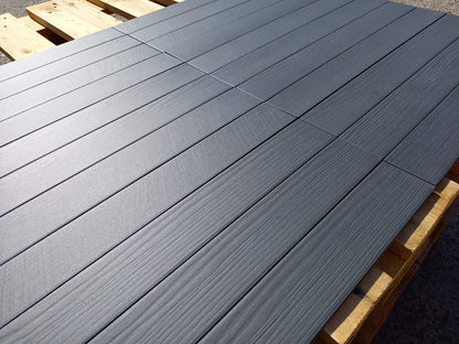 Piastrelle 7.5x60 Elementi nero legno