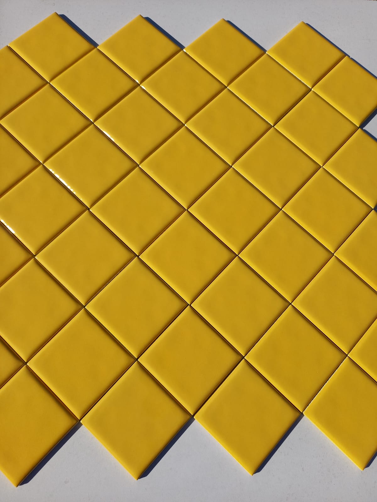 Piastrelle 10x10 Xacar giallo lucido