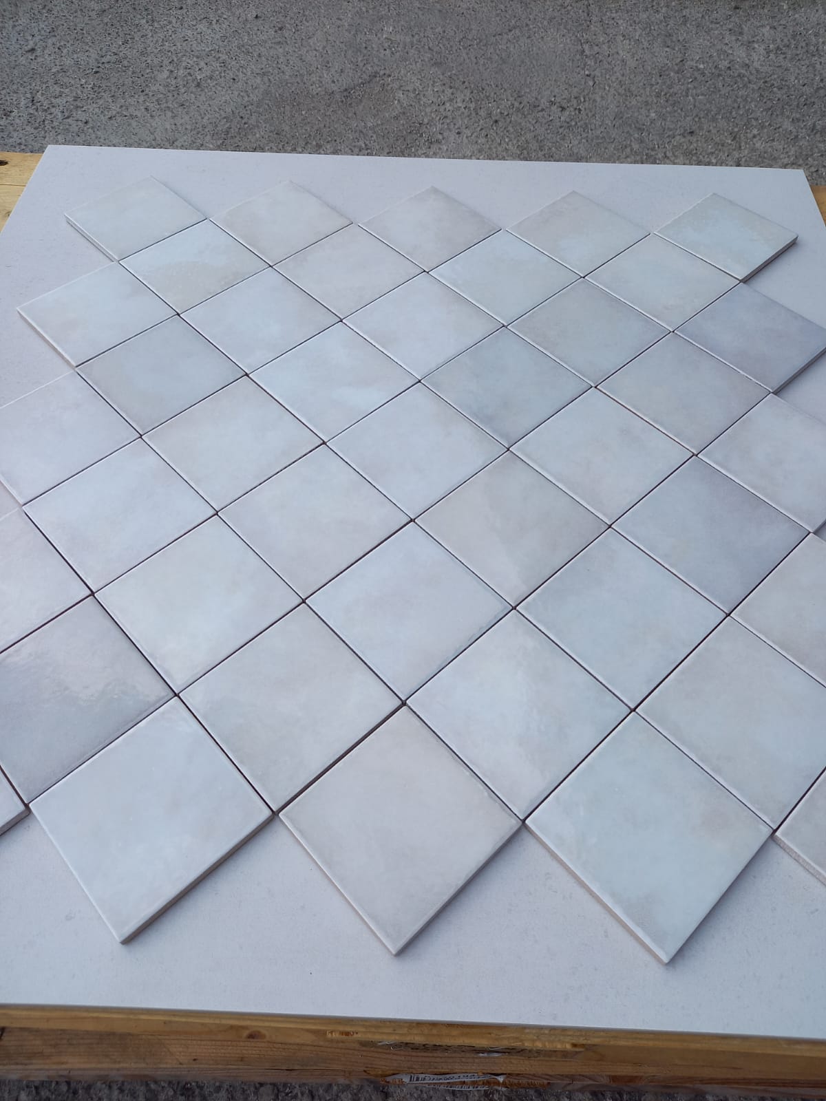 Piastrelle 10x10 Bianco nuvola lucido