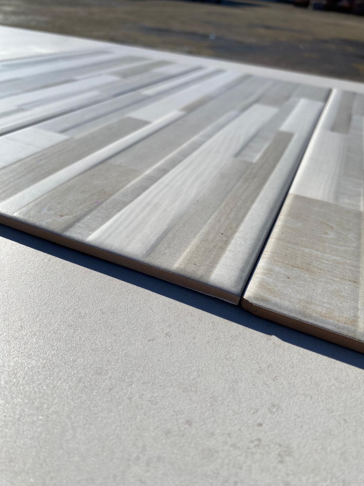 Piastrelle 20x50 Dec. intarsio grey legno matt