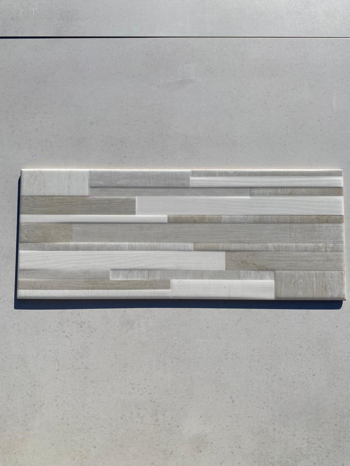 Piastrelle 20x50 Dec. intarsio grey legno matt