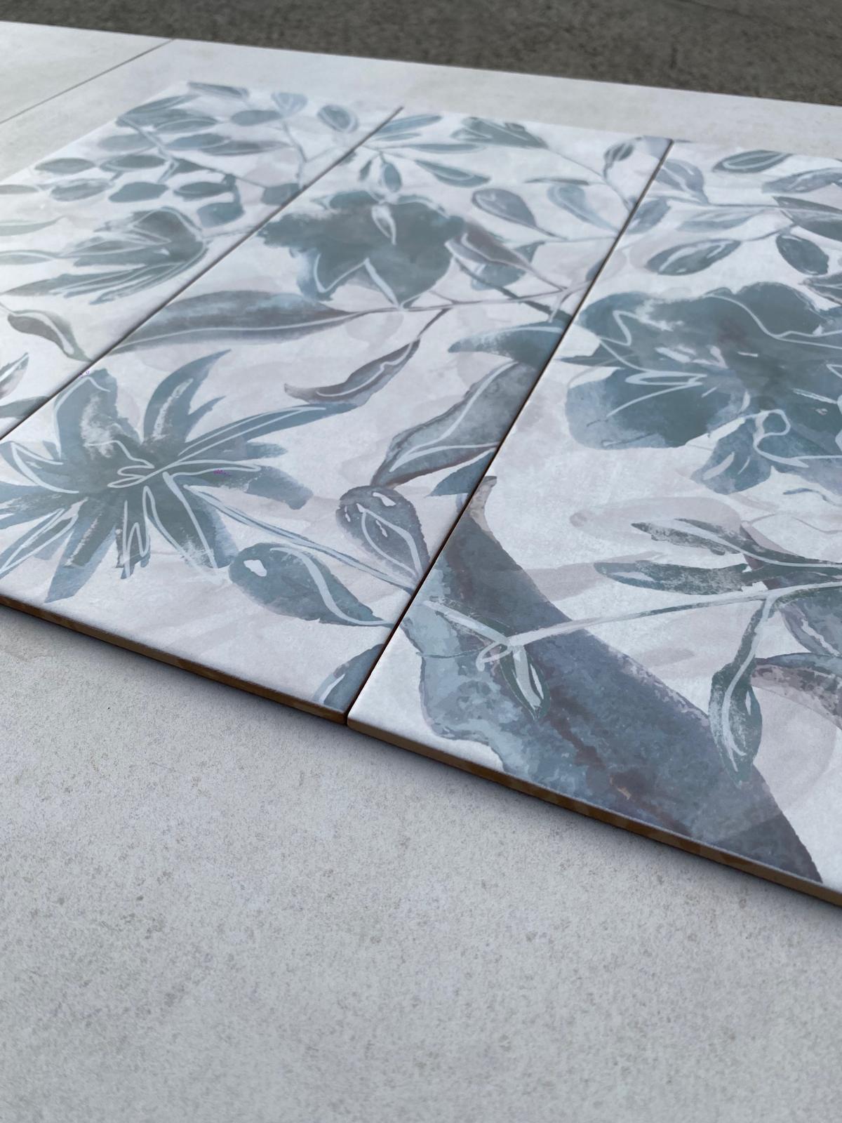 Piastrelle 20x50 Glam flowers mix grigio