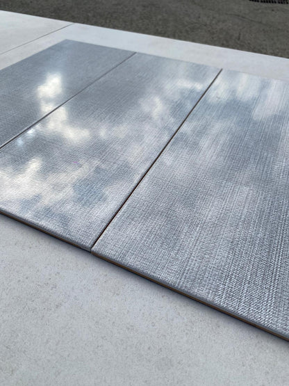 Piastrelle 20x50 Texture grigio glossy