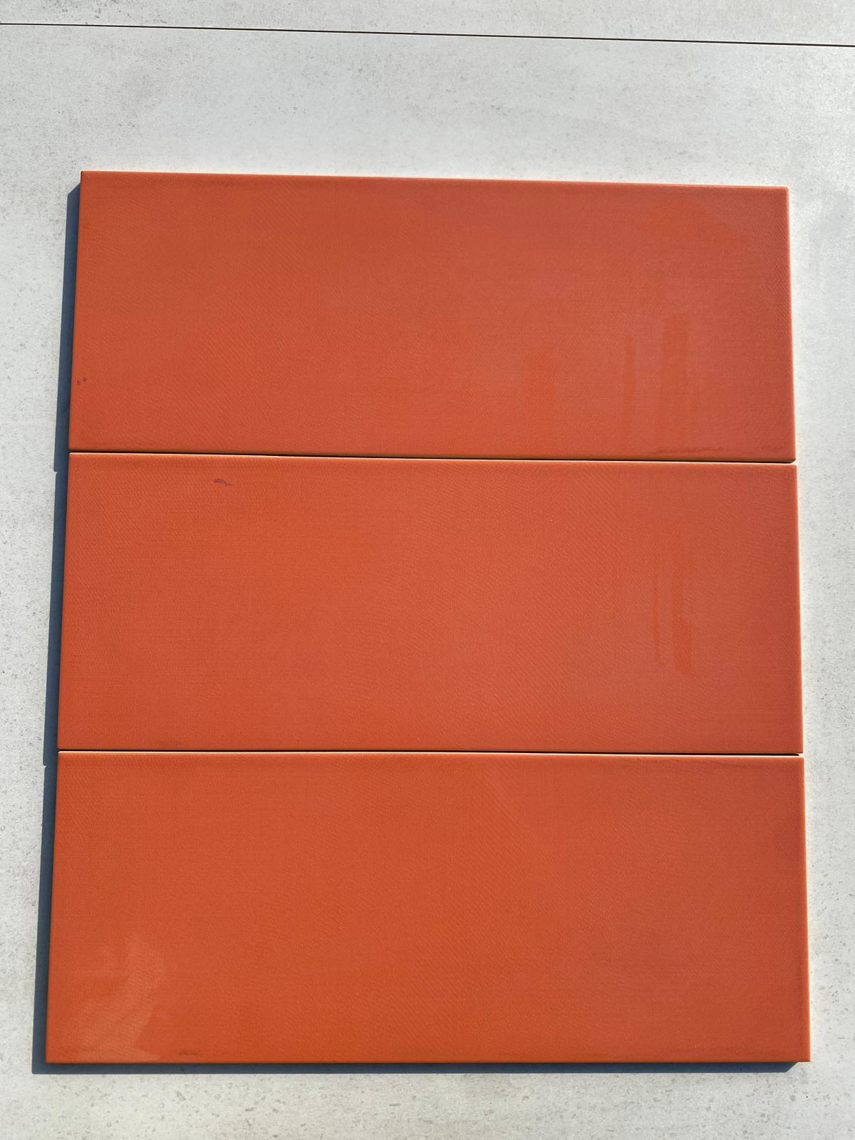 Piastrelle 20x50 Tiffany corallo fondo arancione lucido