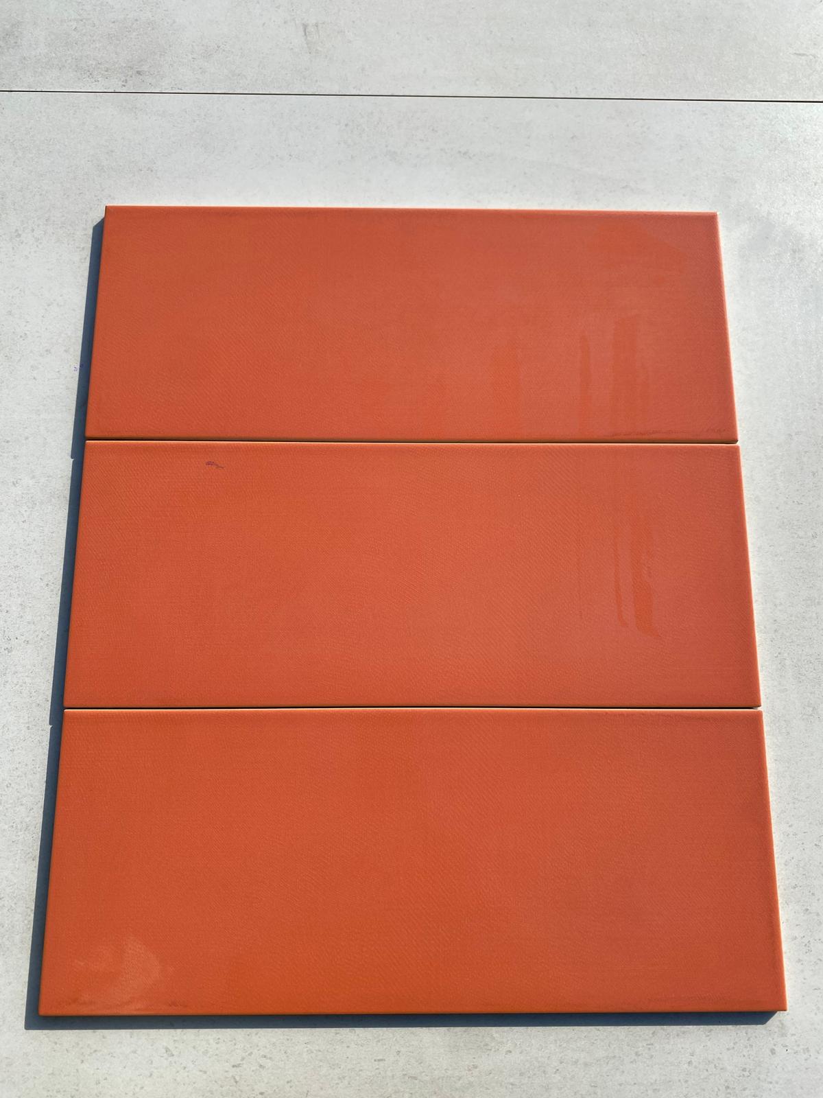 Piastrelle 20x50 Tiffany corallo fondo arancione lucido
