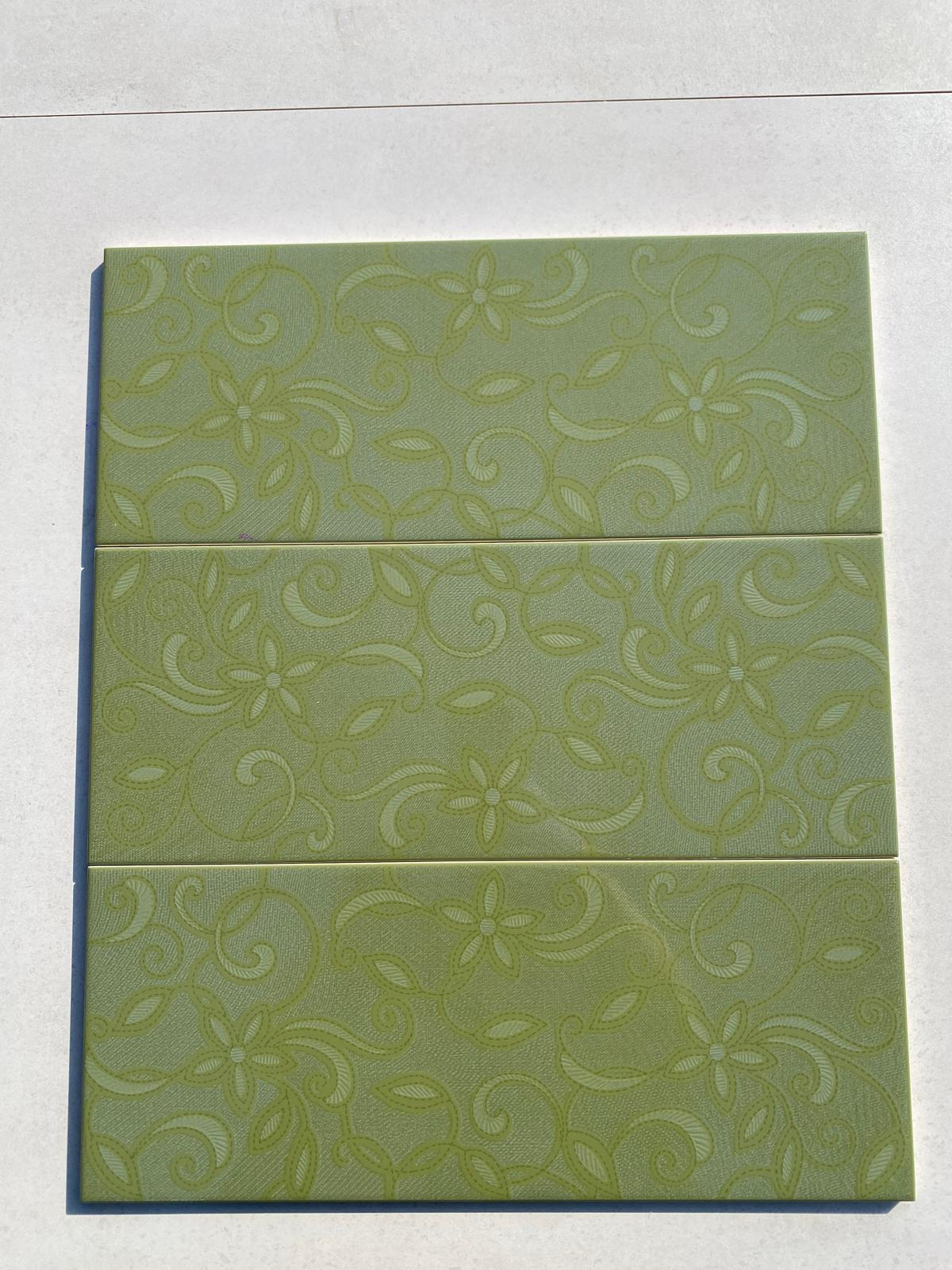 Piastrelle 20x50 Tiffany serigrafato smeraldo decoro verde lucido