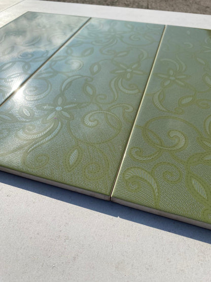 Piastrelle 20x50 Tiffany serigrafato smeraldo decoro verde lucido