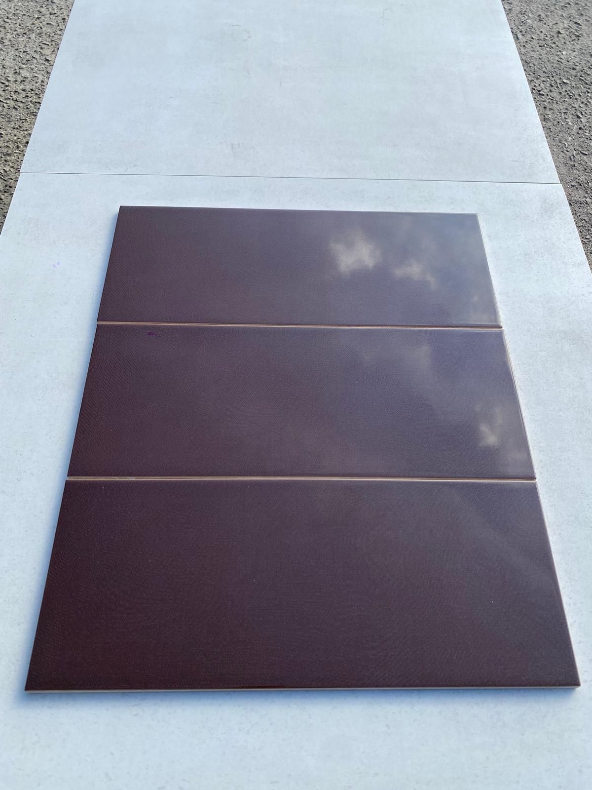 Piastrelle 20x50 Tiffany topazio fondo marrone lucido