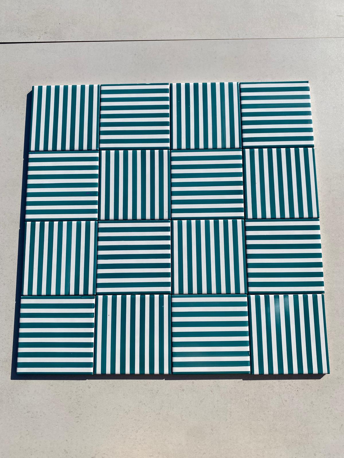Piastrelle 13x13 Mille righe verde smeraldo