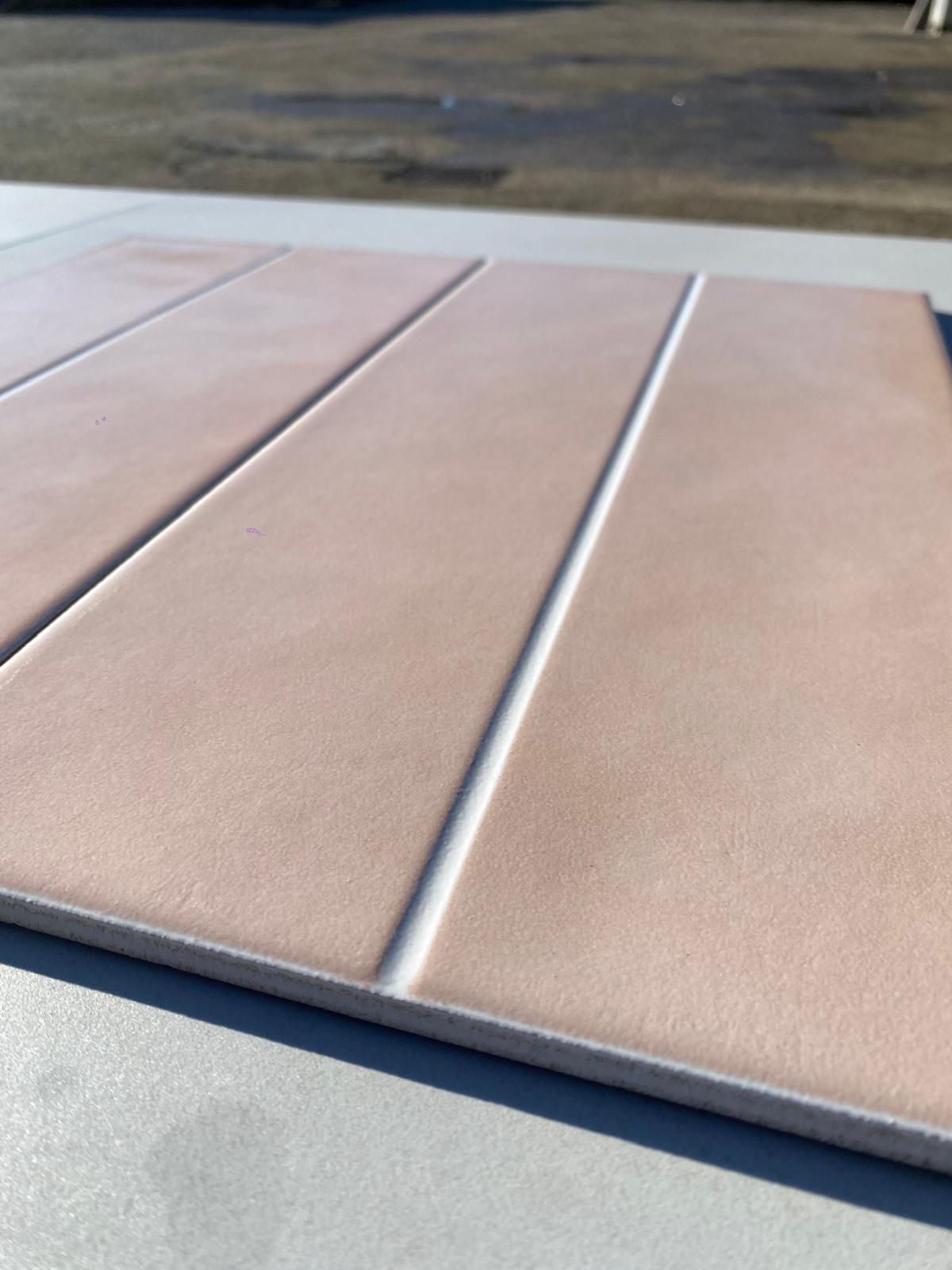 Piastrelle 22.5x45.5 Tif rosa lucido