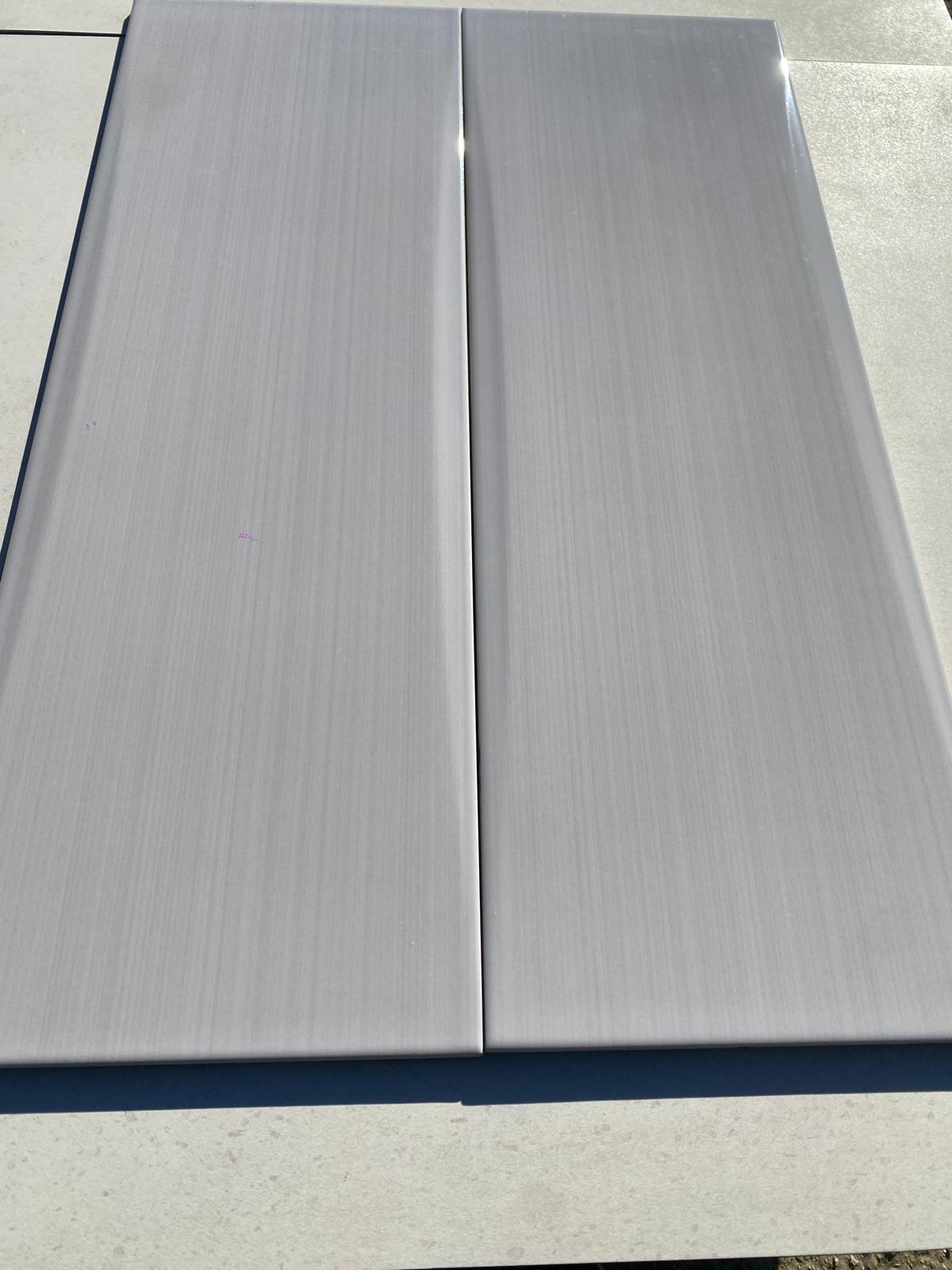 Piastrelle 25x75 Linear grigio in rilievo lucido
